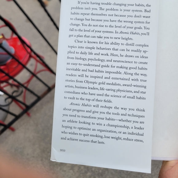 Atomic Habits by James Clear - Picture 4 of 4